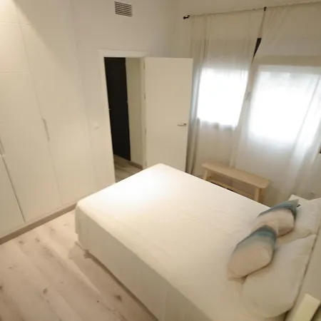 Livingtarifa La Orilla Apartment *